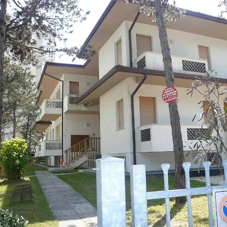 Soraya Apartments Lignano Sabbiadoro Exterior photo